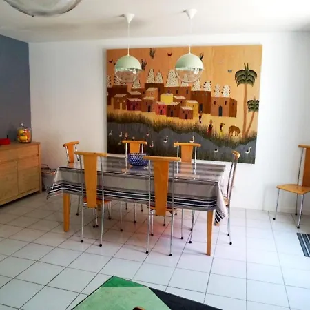 Вилла Maison Familiale Avec Jardin, Piscine Et Proche Plage A - Fr-1-258-98 Ла-Куард-сюр-Мер