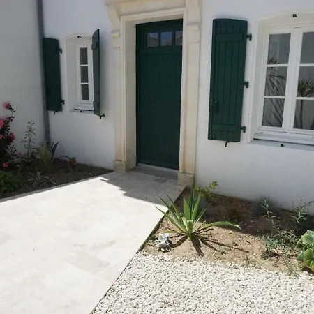 Maison Familiale Avec Jardin, Piscine Et Proche Plage A - Fr-1-258-98 * Ла-Куард-сюр-Мер