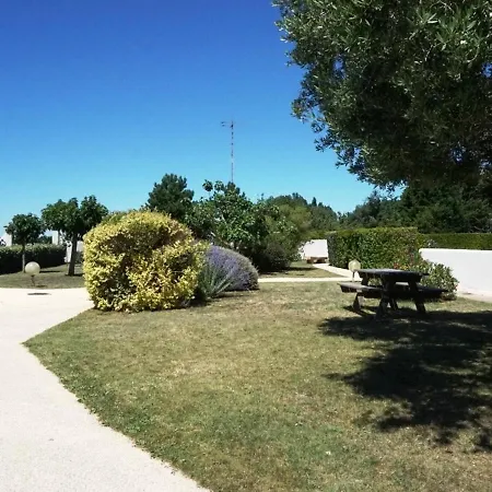 Вилла Maison Familiale Avec Jardin, Piscine Et Proche Plage A - Fr-1-258-98 Ла-Куард-сюр-Мер