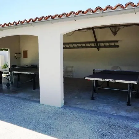 Villa Maison Familiale Avec Jardin, Piscine Et Proche Plage A - Fr-1-258-98 *